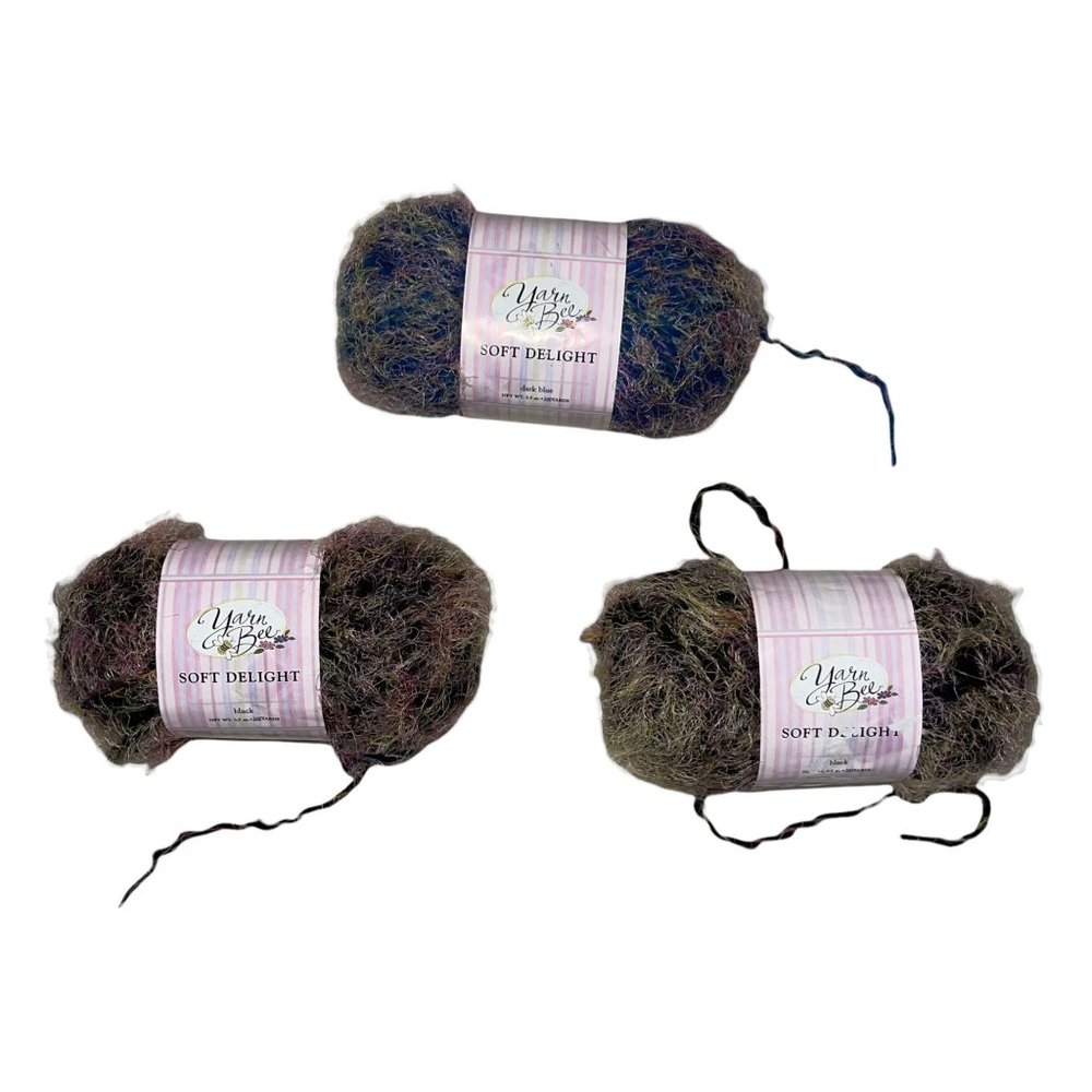 New Open Yarn Bee Hobby Lobby 2004 Soft Delight Dark Blue Black 200 Yards Yarn
